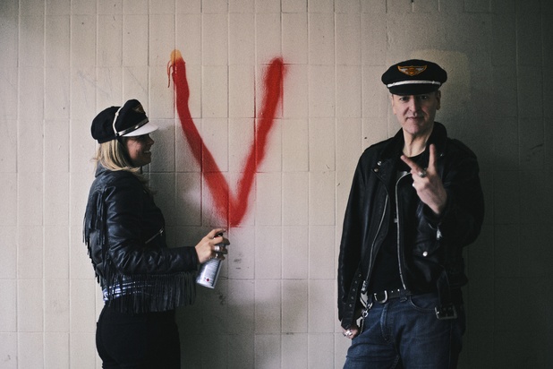 THE VASELINES, “V for  Vaselines” (Rosary Music/ Audioglobe, 2014)