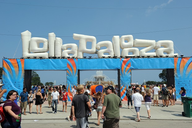 FEATURES FROM DAY ONE OF LOLLAPALOOZA MUSIC FEST. ** Story slugged: LOLLA ** (Photo by Richard A. Chapman/Sun-Times)