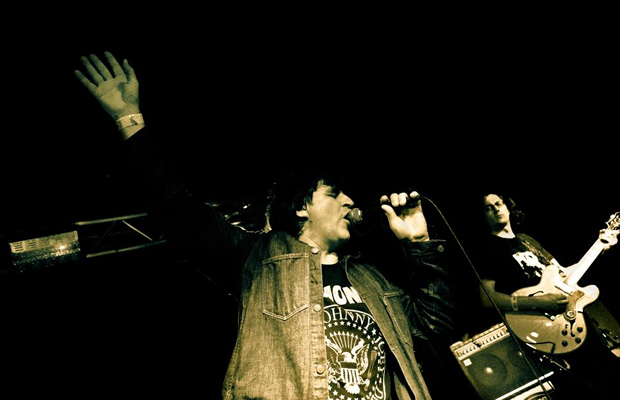 294711_283928658286984_742619741_n