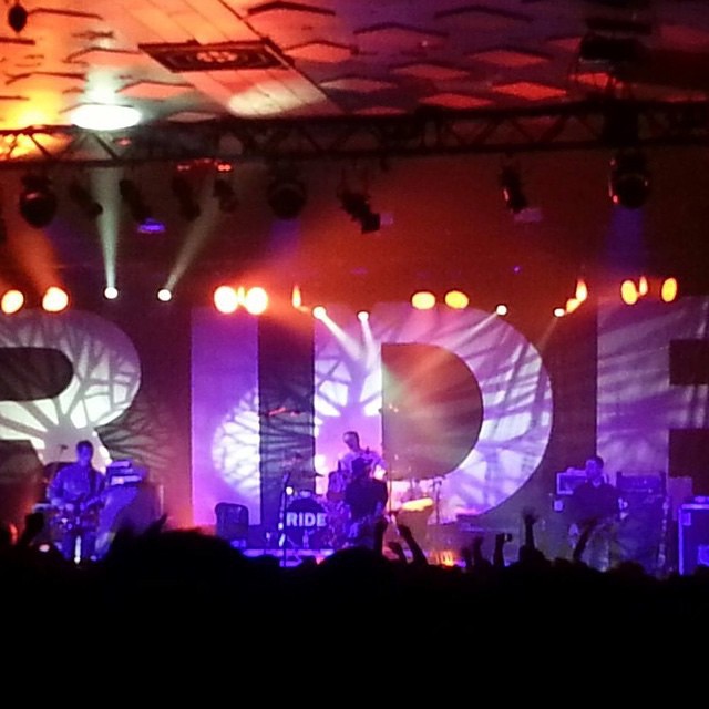 #Ride played #Barrowlands in #glasgow last night! It was #emotional! 🏼