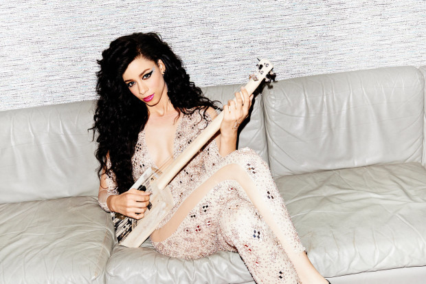 simonne-jones-rbma-graduate-berlin-singer-daner-scientist