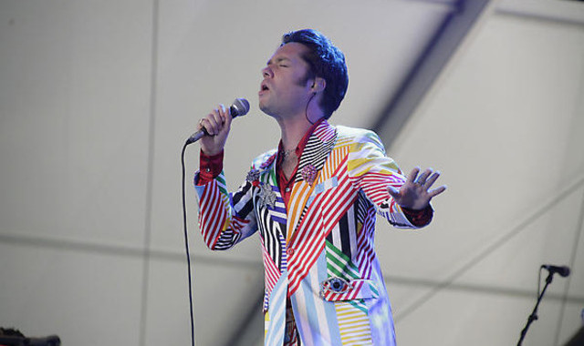 07721_103617_rufuswainwrightbeni07_tox_0-article_x4