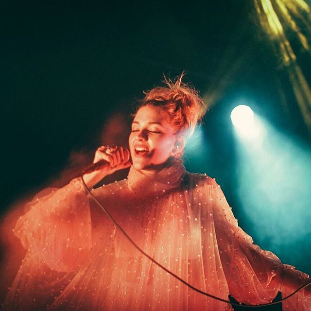 WAY OUT WEST Day 1 highlights: @tovestyrke Pic by @chiaraviolenta #kalporz #live #livemusic #music#instamusic #vsco #vscocam #vscophile#vscomusic #vscogood #lights #contrast#musicphotography #portrait #musicportrait#squaready #instadaily #göteborg #wayoutwest #wowgbg #sweden #sverige #slottsskogen #tovestyrke #swedishmusic