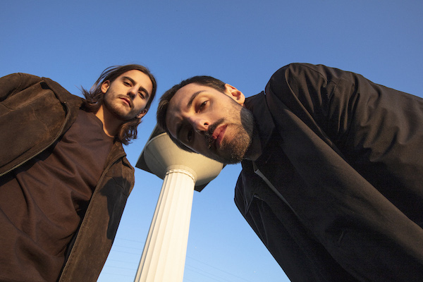 Le 7 canzoni che hanno ispirato Bye Bye Cachi