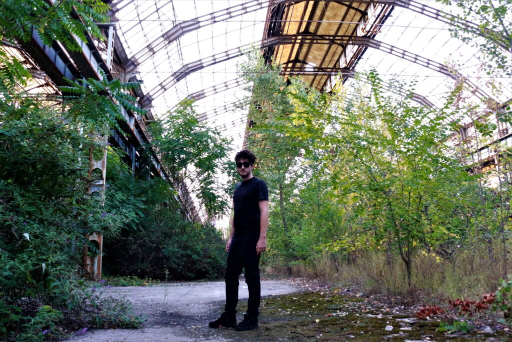 MileSound Bass, guarda in anteprima il video di “Paranoid Dream(er)”