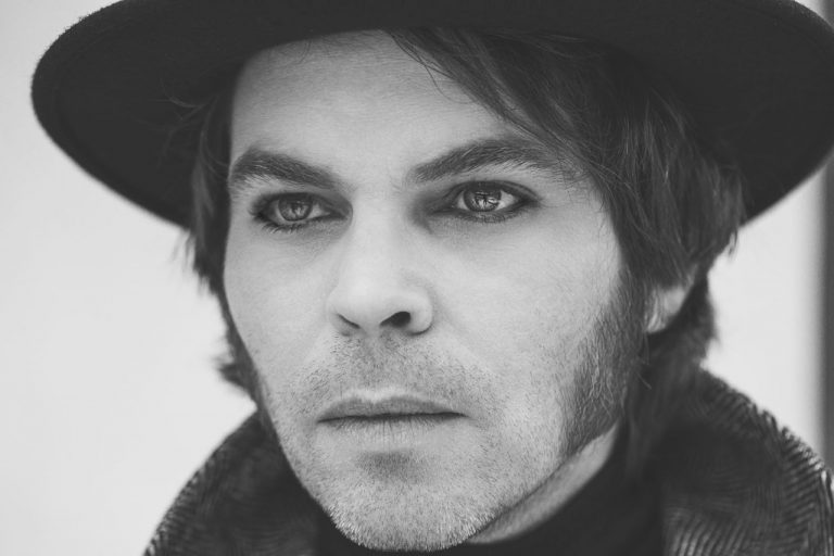 Gaz Coombes, si avvicina a grandi passi il nuovo album